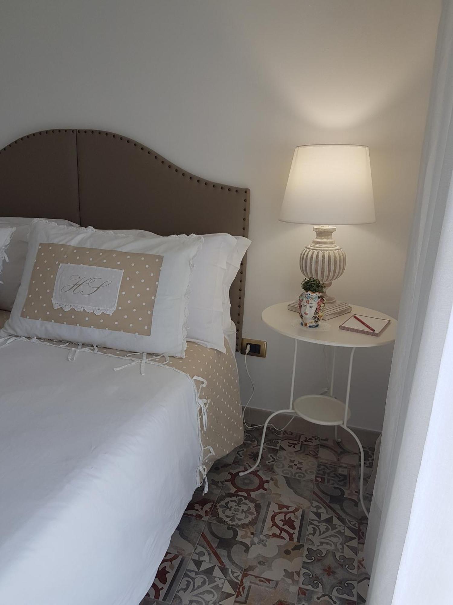 아볼라 La Rosa Dei Venti B&B 외부 사진